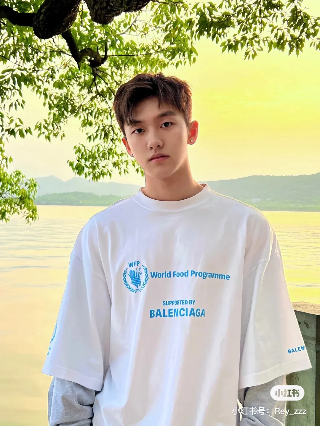 # Balenciaga/ # T Same Style